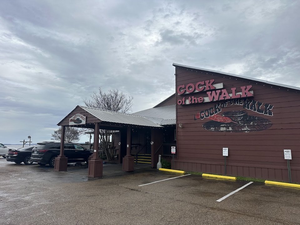 Restaurant exterior near the water in Ridgeland.